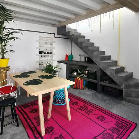 Semesterbostad Sterna Artists Emporeiós